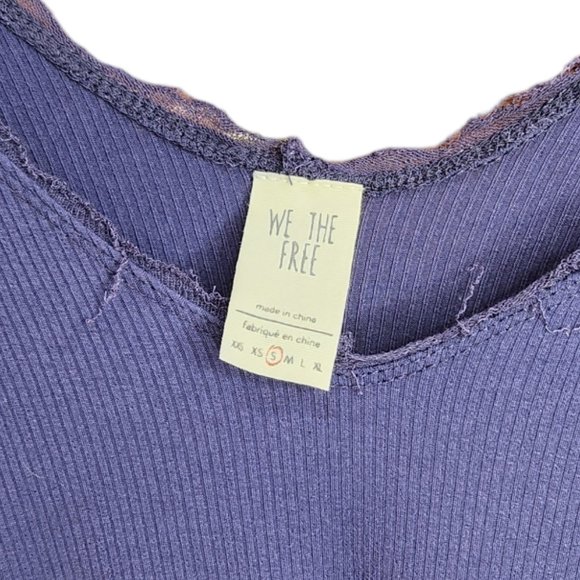 We the free Navy Long Sleeve Ruffled Oversize Top Scoop V Neck Size S - Picture 6 of 6